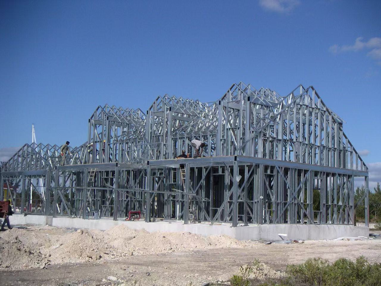 搭建中的輕鋼別墅 搭建中的輕鋼別墅